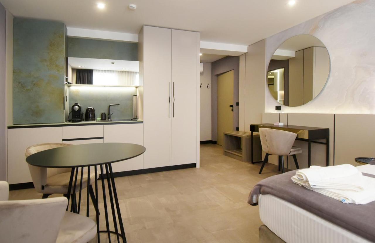 Grandeur Apartments Пула Екстериор снимка