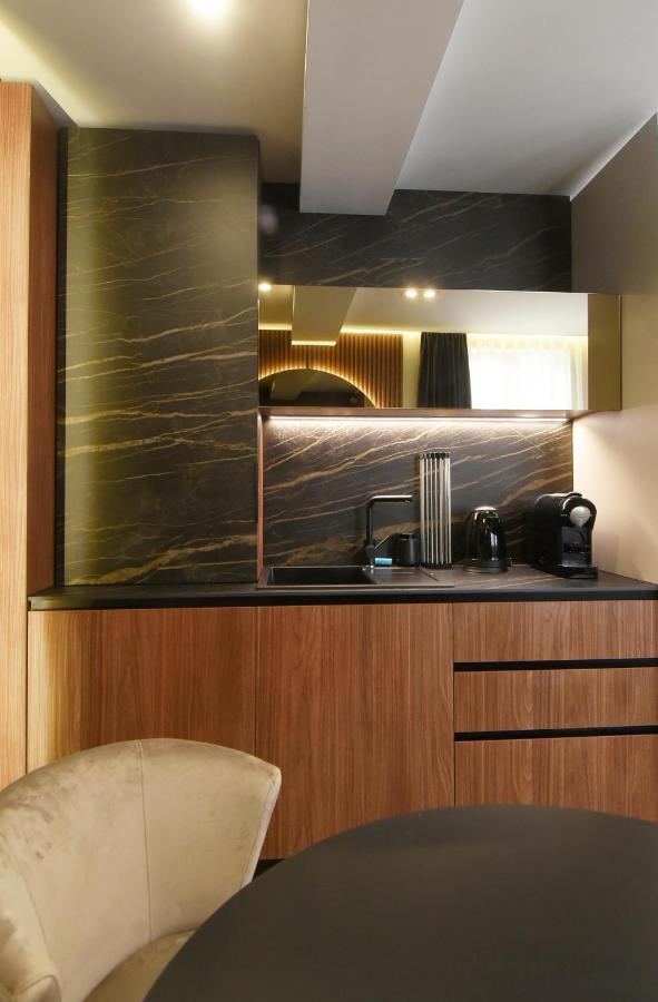 Grandeur Apartments Пула Екстериор снимка