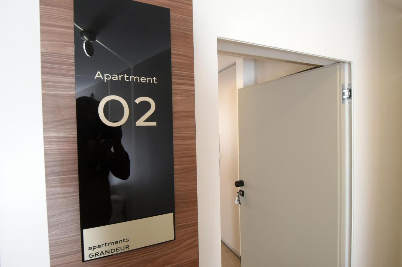 Grandeur Apartments Пула Екстериор снимка
